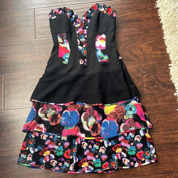 Karen Mullen Bustier Floral Print Tiered Dress - Picture 6 of 9